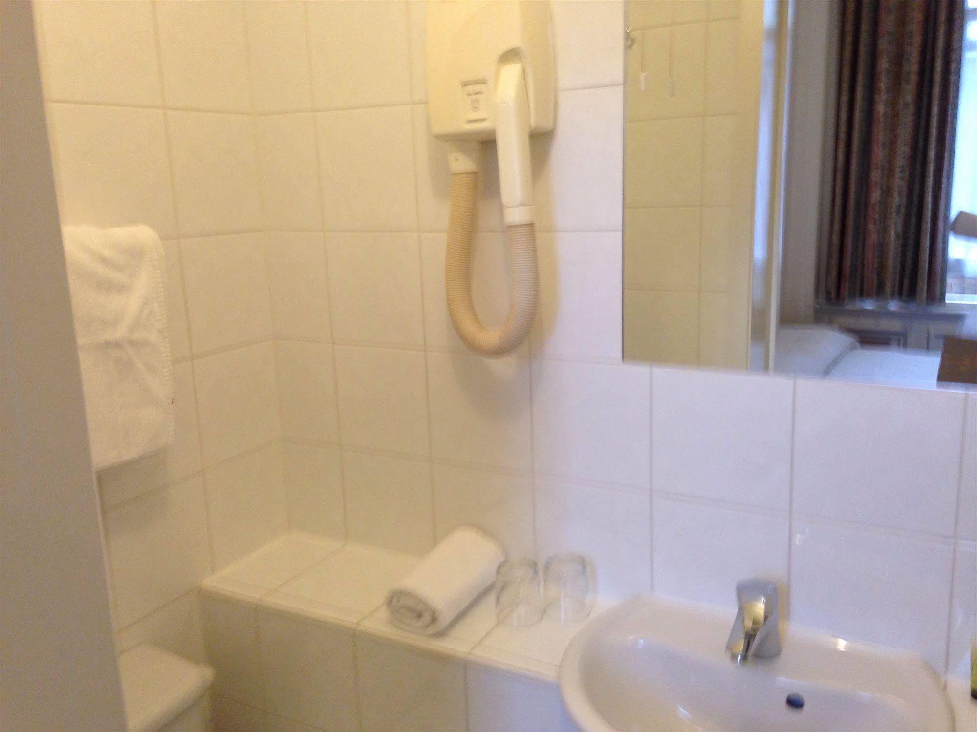 Merlyn Court Hotel Londyn Zewnętrze zdjęcie