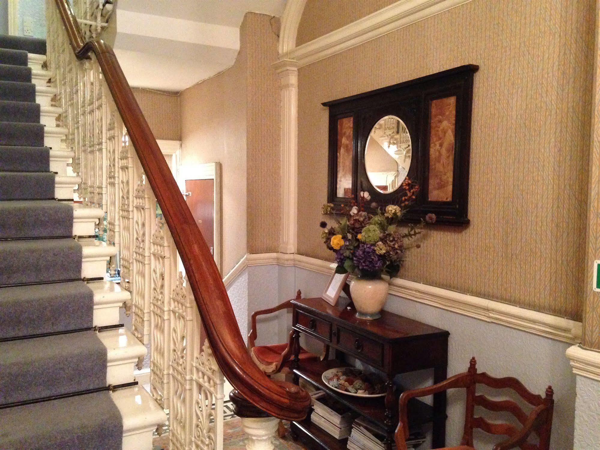 Merlyn Court Hotel Londyn Zewnętrze zdjęcie