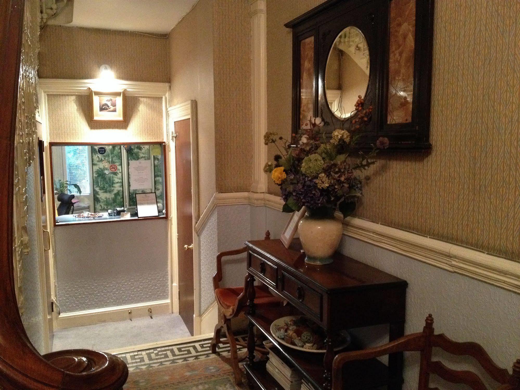 Merlyn Court Hotel Londyn Zewnętrze zdjęcie